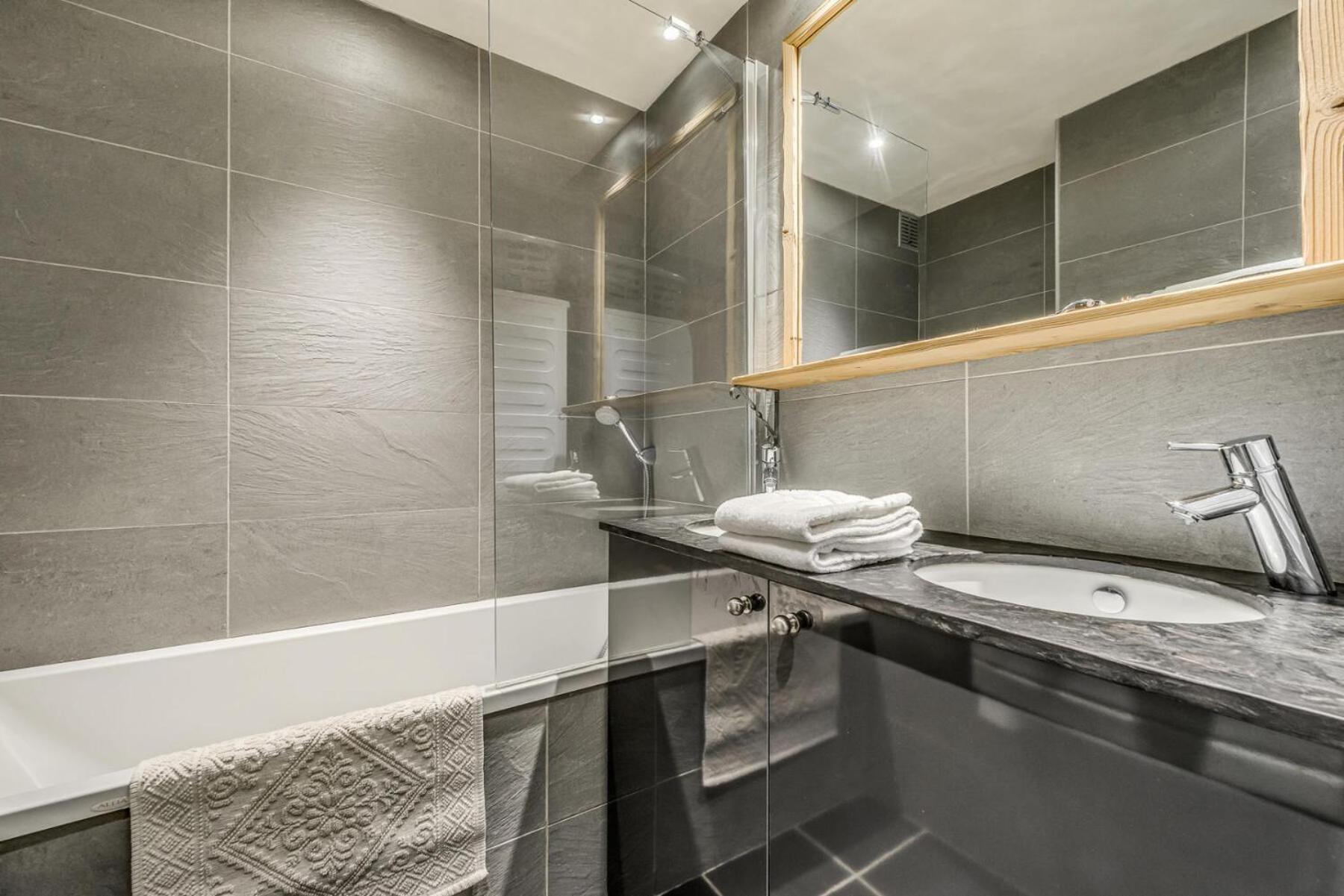 Residence Hauts Lieux - 4 Pieces 8 Personnes Premium, Appartement Renove Mae-3411 Tignes Exterior photo